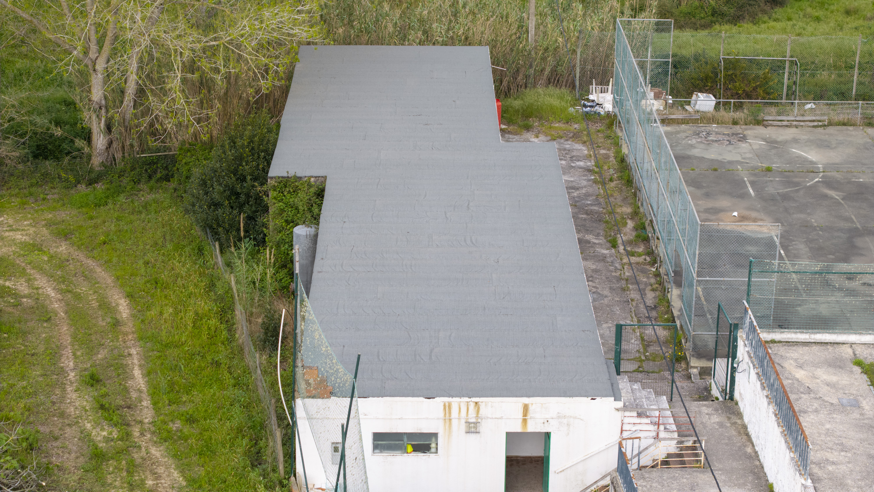  Melhoramentos no recinto do campo desportivo da Tapadinha na Fonte Grada