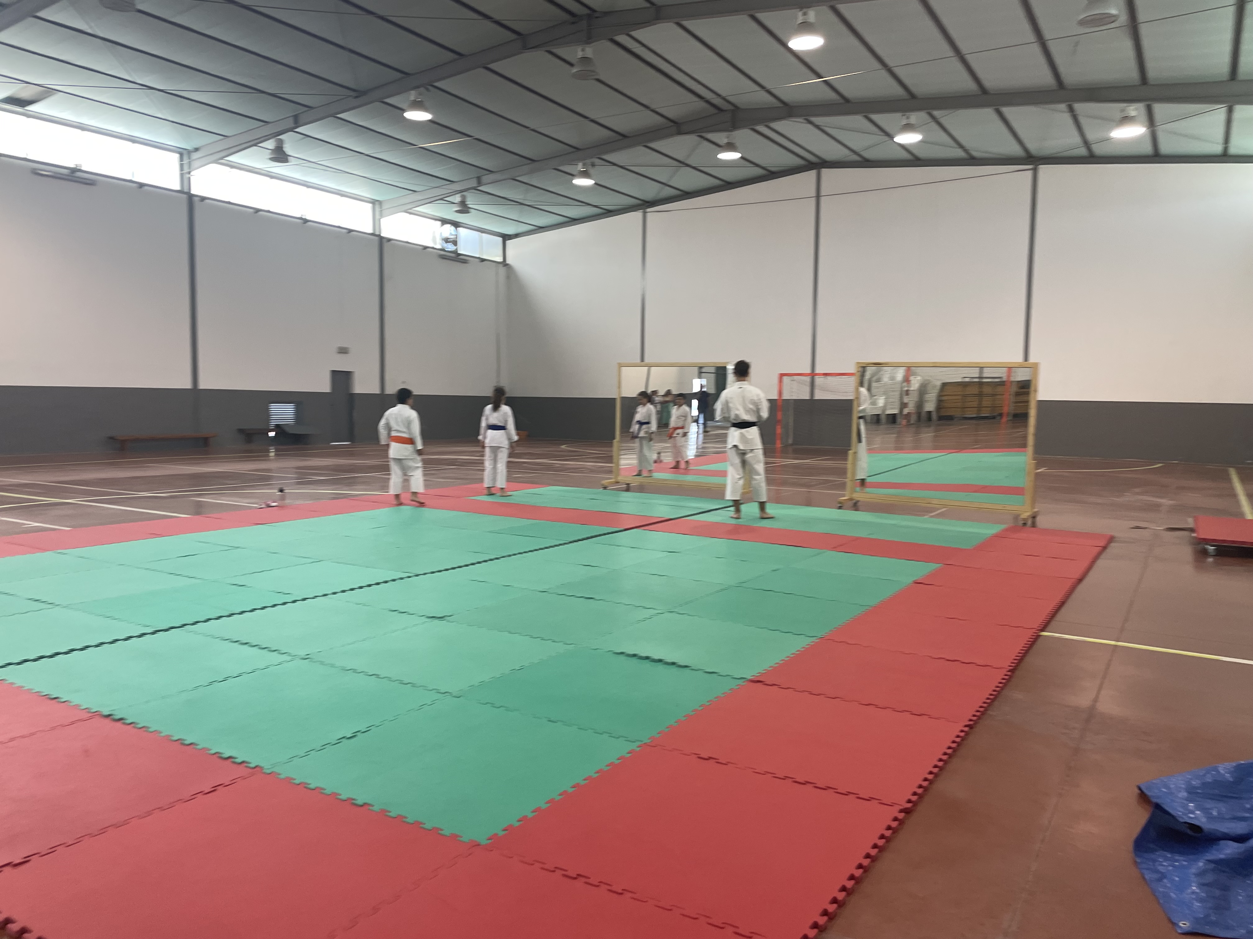 Material desportivo para prática de Shotokan Karaté-Do em São Domingos Carmões