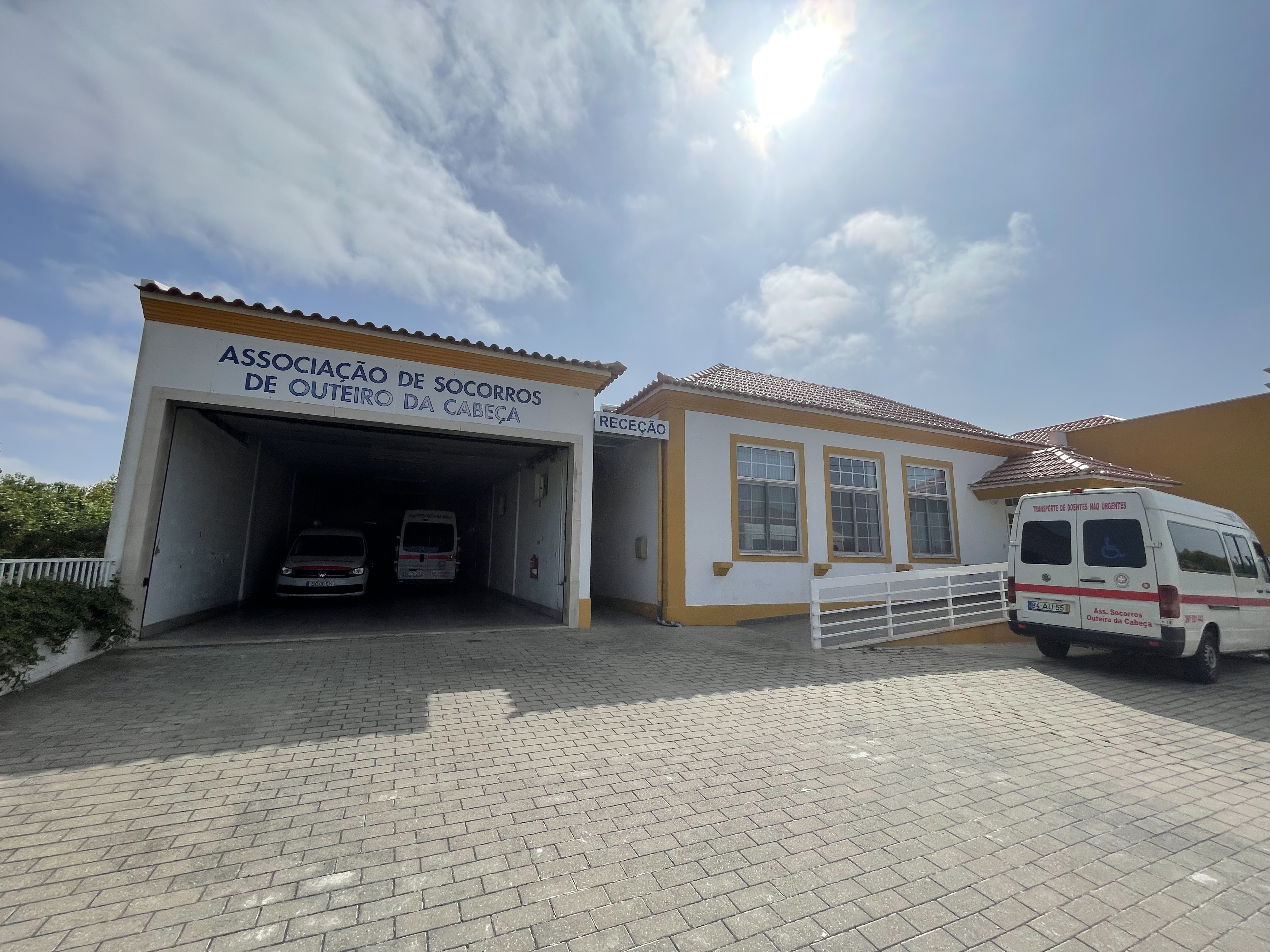 Aquisição de um sistema de geração de energia para a Associação de Socorros de Outeiro da Cabeça