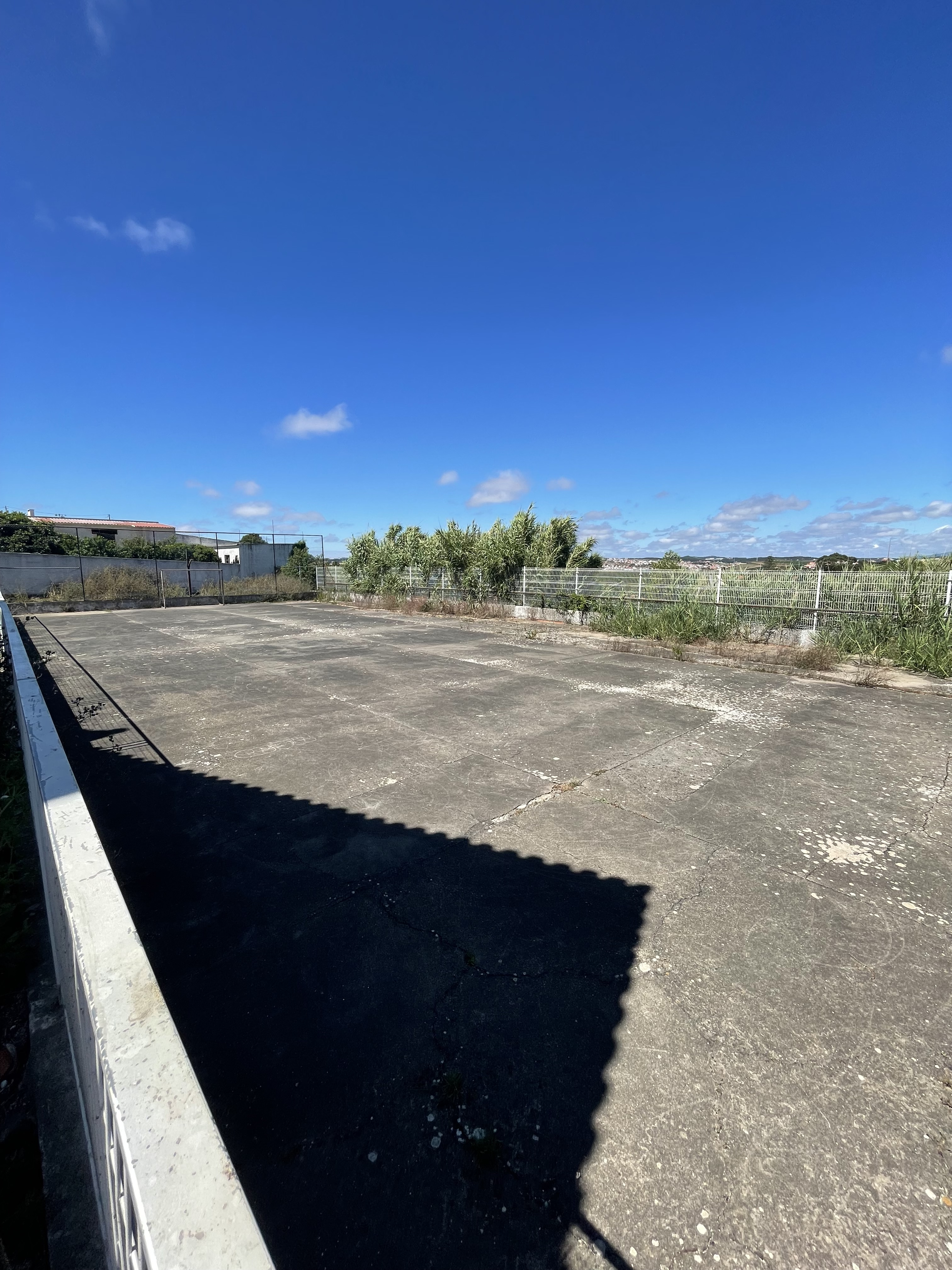 Reabilitação do campo de futebol da Escola Primária do Bonabal