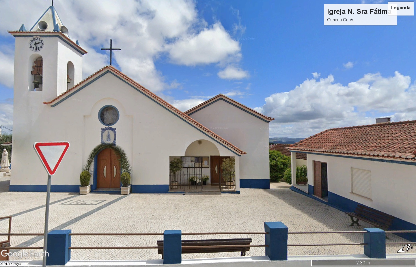 Rampa de acesso à igreja Nossa Senhora de Fátima (Cabeça Gorda) e adaptação do WC exterior